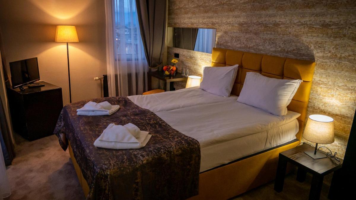 Riverside Boutique 4*