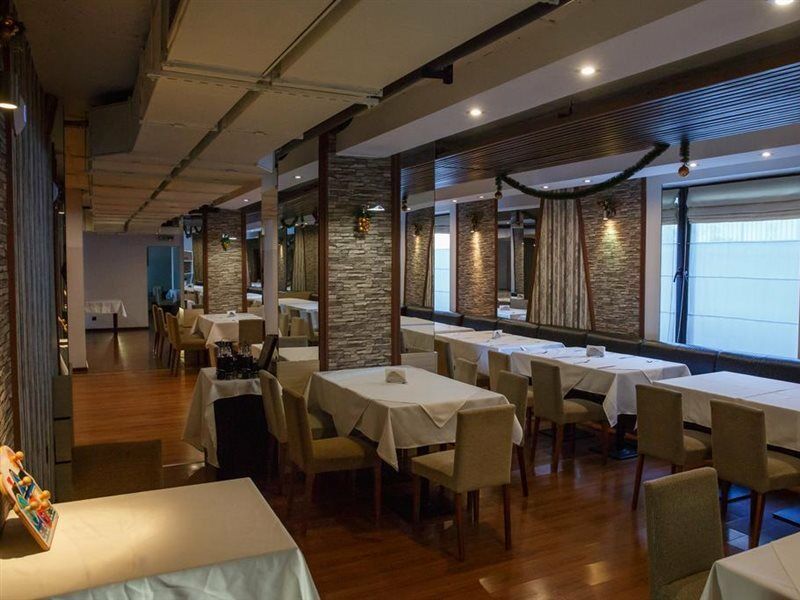 Riverside Boutique Otel